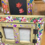 絵を見せる額なのか、額を見せる額なのか？